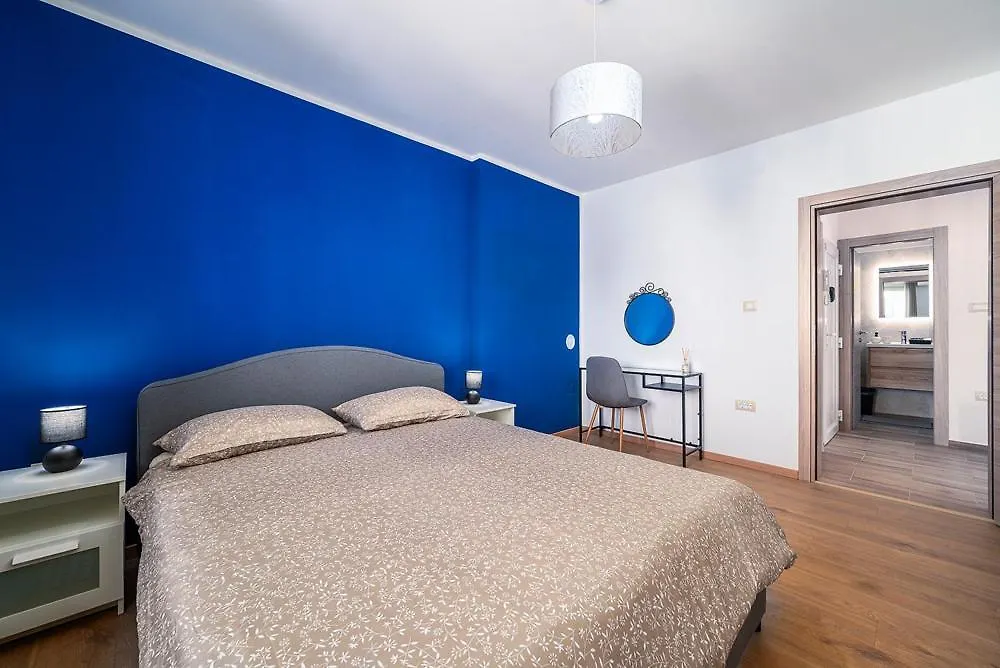 Apartment Luna Πούλα